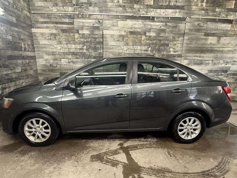 Chevrolet Sonic 2018 - Image 13