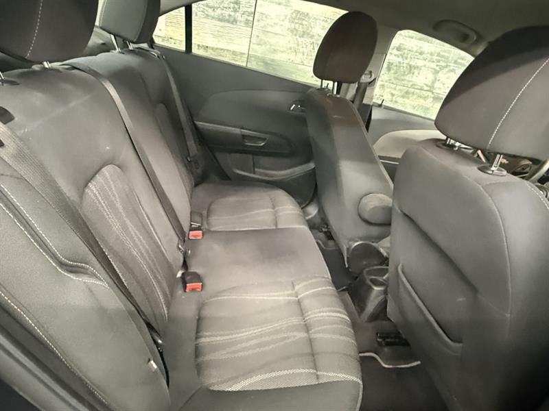 Chevrolet Sonic 2018 - Image 19