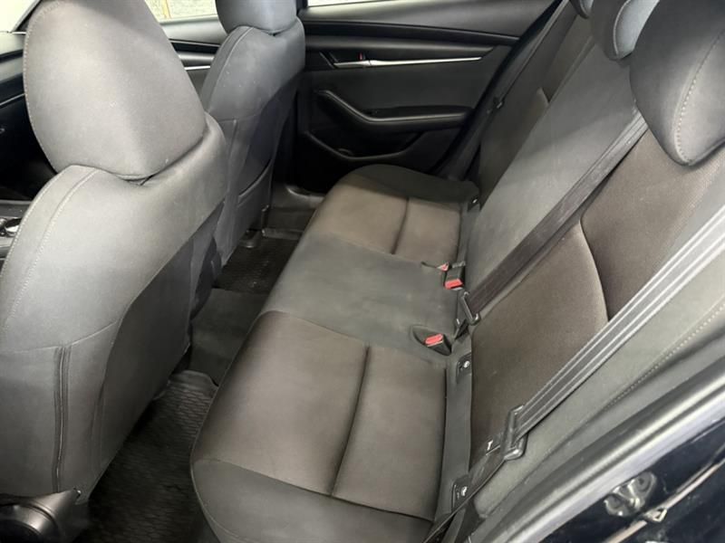 Mazda Mazda3 2021 - Image 13