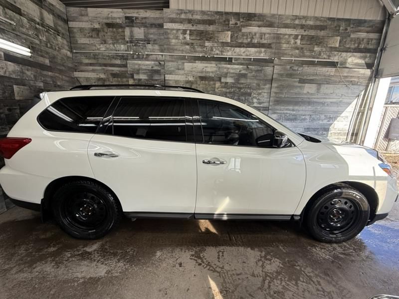 Nissan Pathfinder 2018 - Image 2