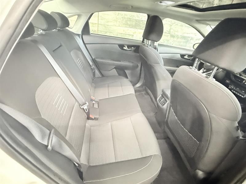 Kia Forte 2021 - Image 22