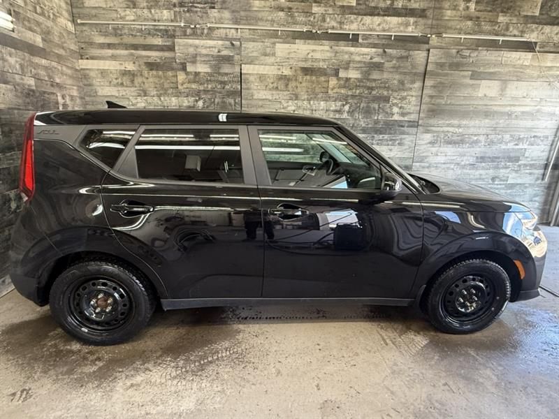 Kia Soul 2021 - Image 2