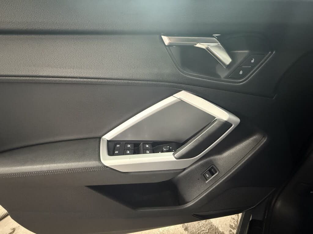 Audi Q3 2022 - Thumbnail 12