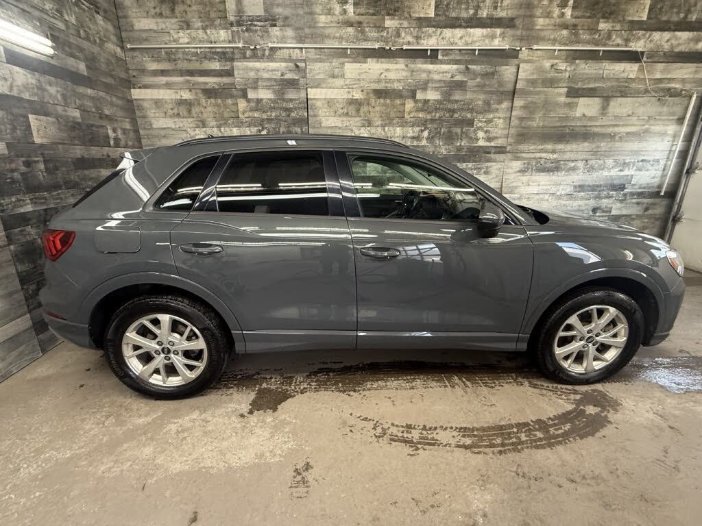 Audi Q3 2022 - Thumbnail 5
