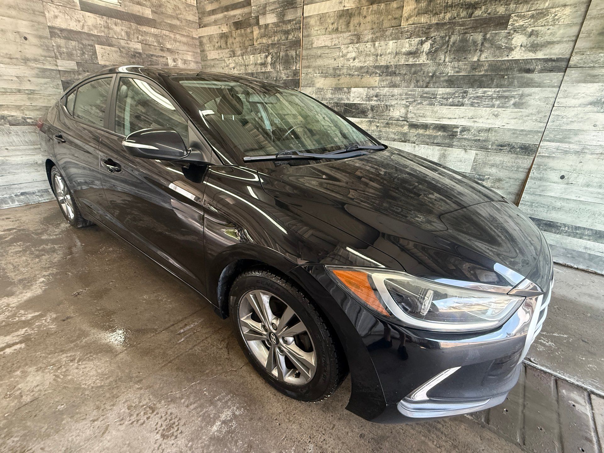 Hyundai Elantra 2017 - Thumbnail 1