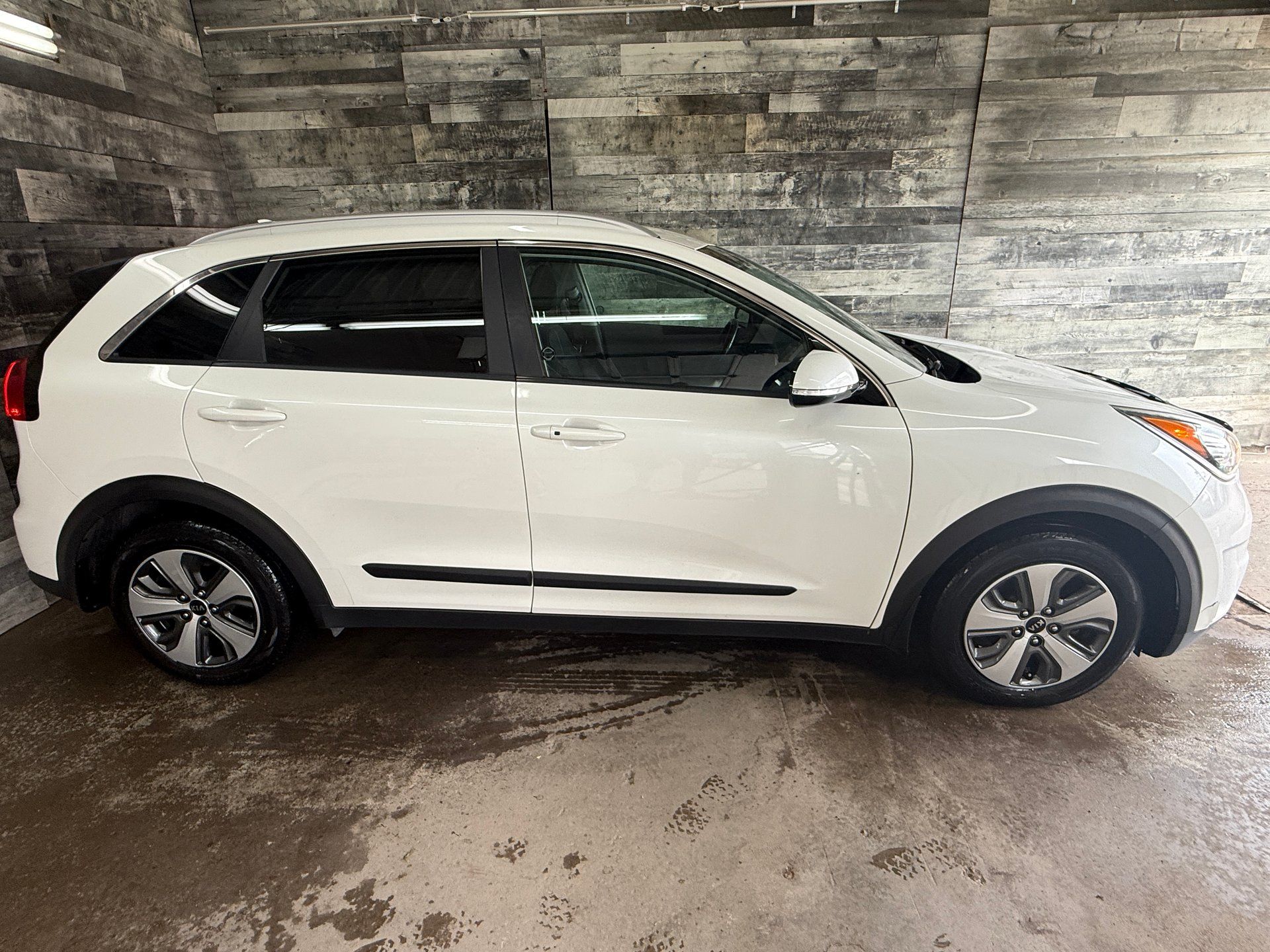 Kia Niro 2018 - Thumbnail 3