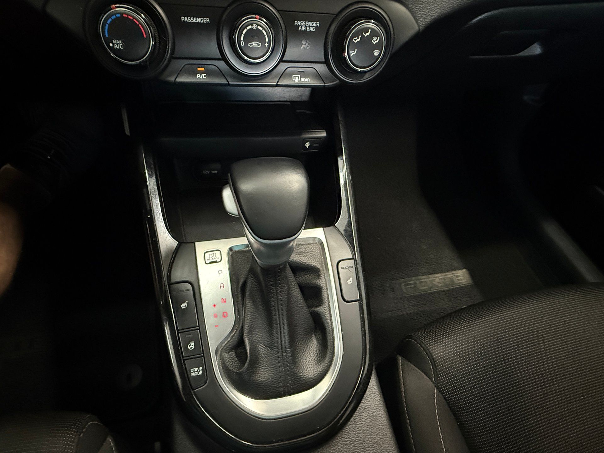 Kia Forte 2021 - Thumbnail 17