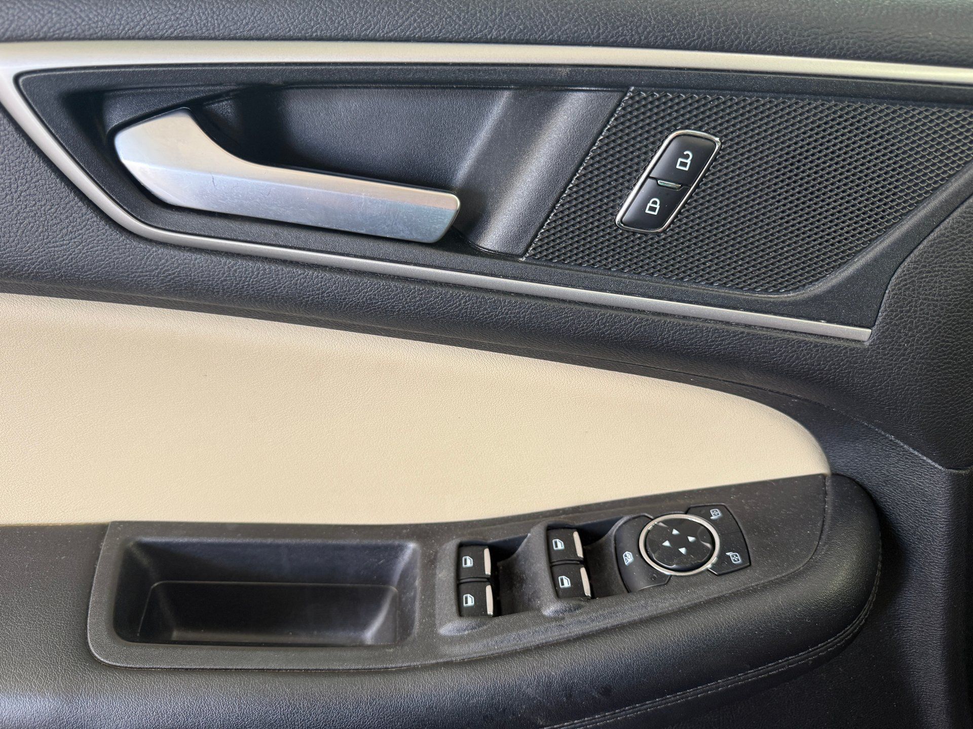 Ford Edge 2023 - Thumbnail 18